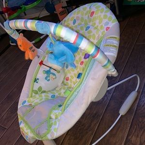 Baby bouncy seat